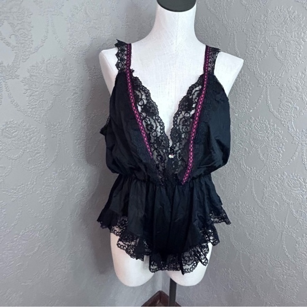 Vintage Priority One 22 24 nightie black made in usa very good condition - Picture 1 of 4